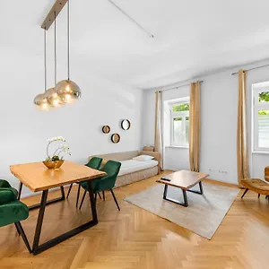 chic-residences-suite-2.vienna-besthotels.com/